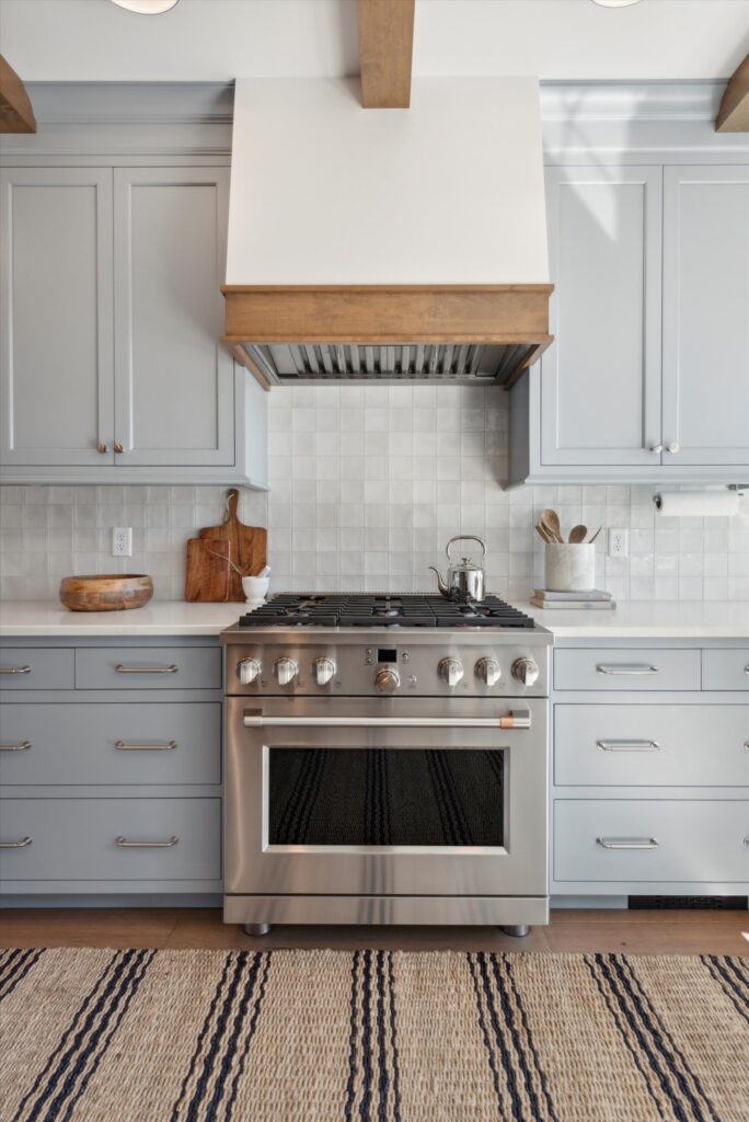 24-128 Price St24