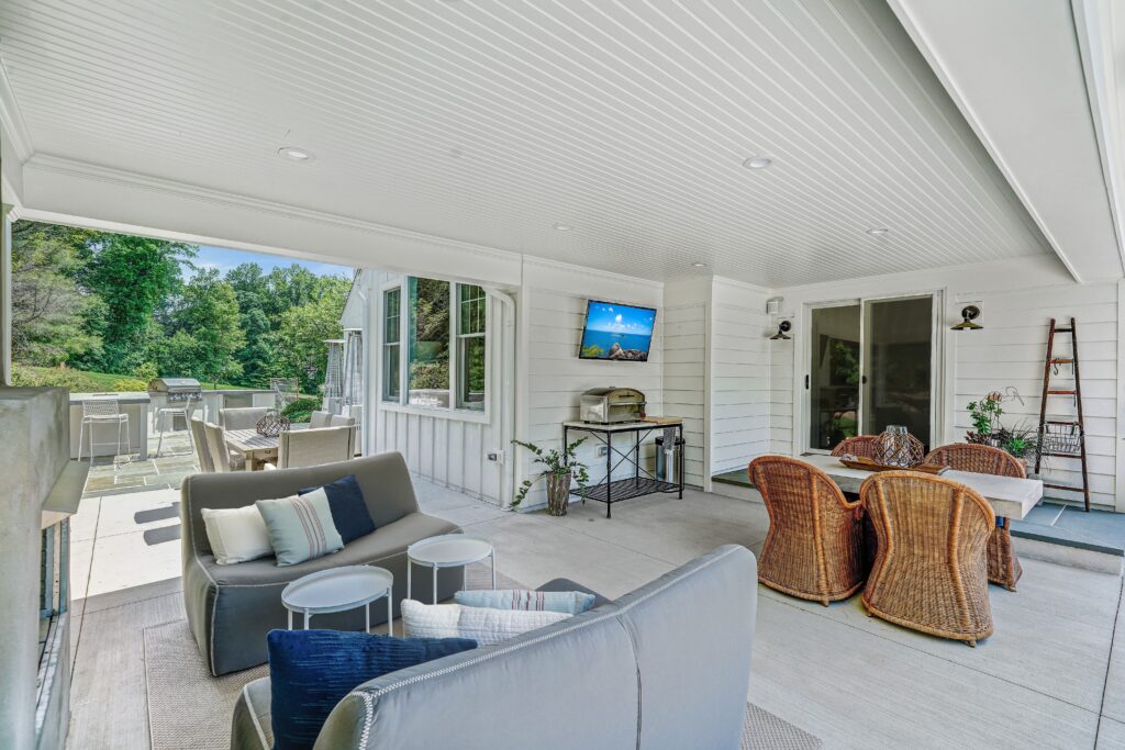 Suburb luxury house with beautiful landscapes